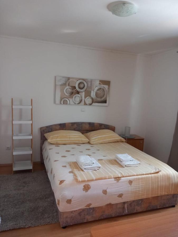 Apartman Nika Razanac Exterior photo